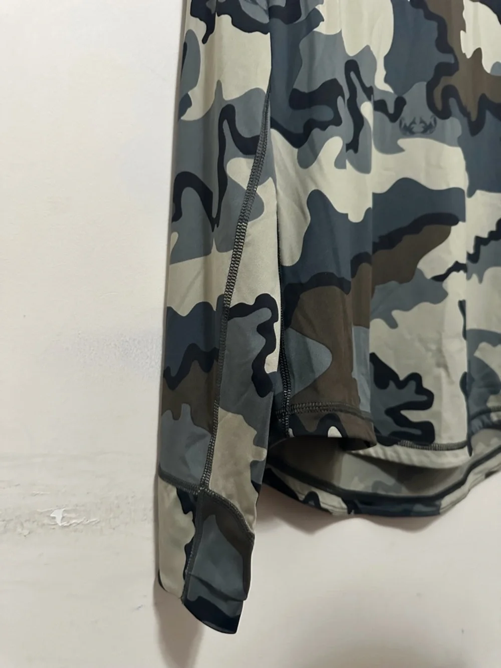 KUIU Gila Camo Performance Top  Women’s Size Small Green & Black - Picture 6 of 15